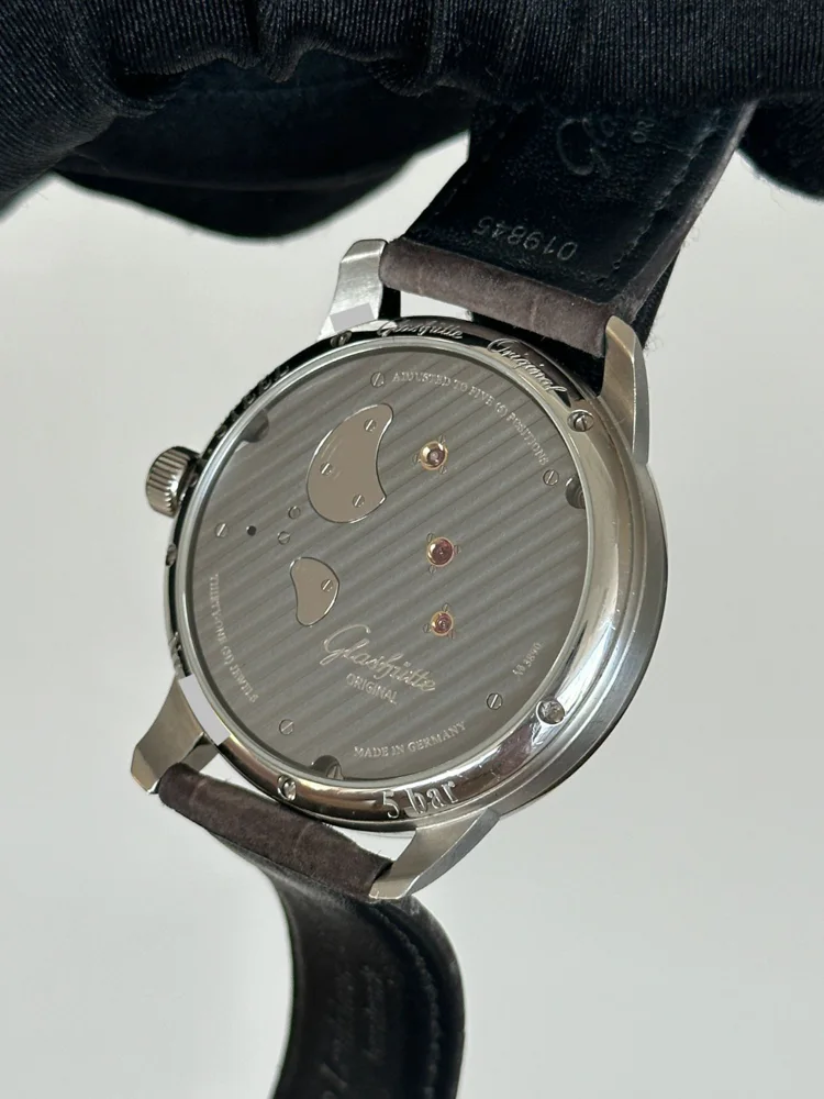 Glashütte Original PanoInverse 1-66-06-04-22-05